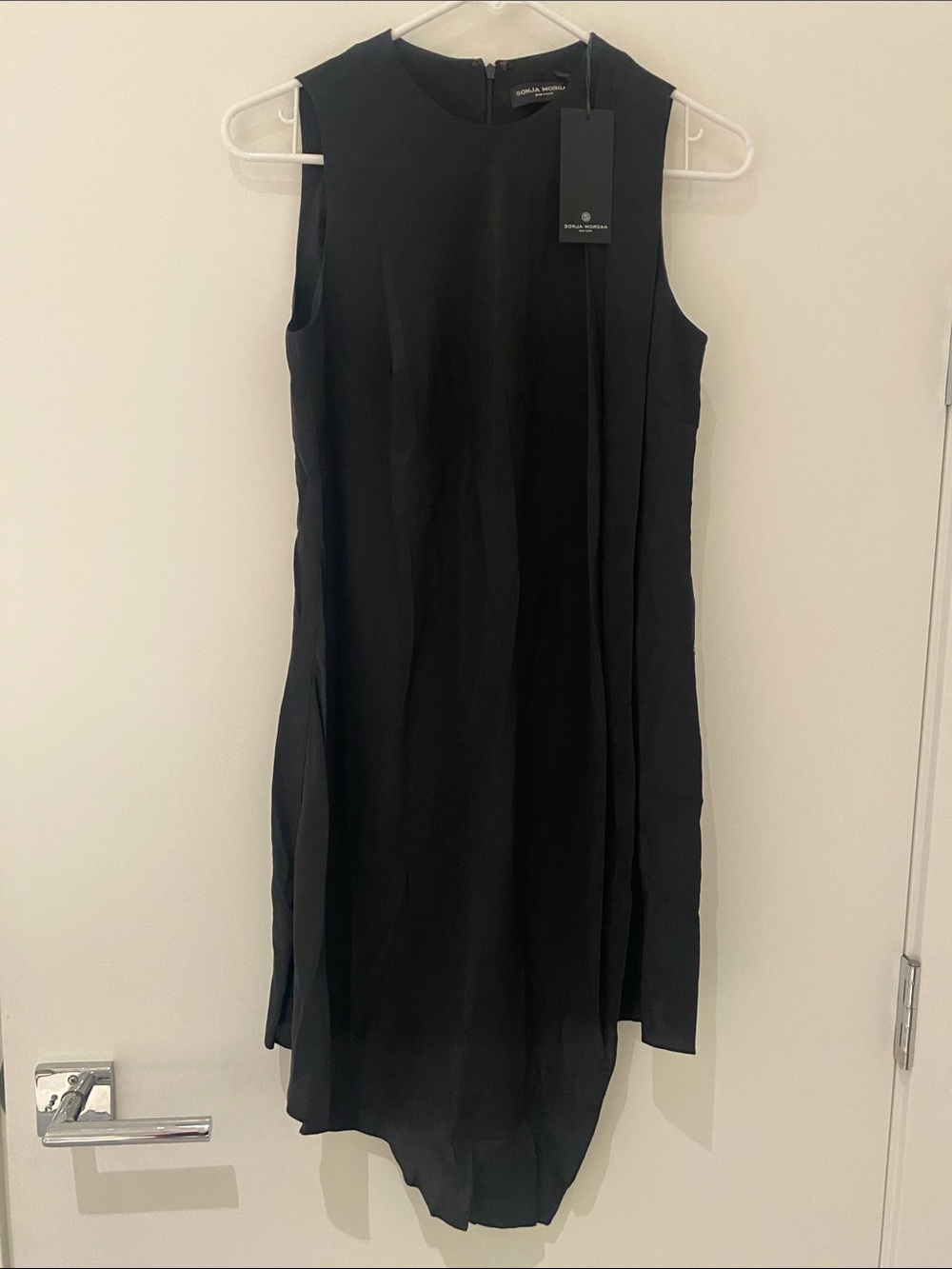 NWT Sonja Morgan New York Sleeveless Tunic Shirt Low High Hem Black 100% Silk XS